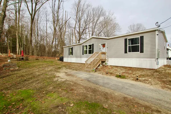 $340,000 | 82 Orange Street, Farmington, NH 03835