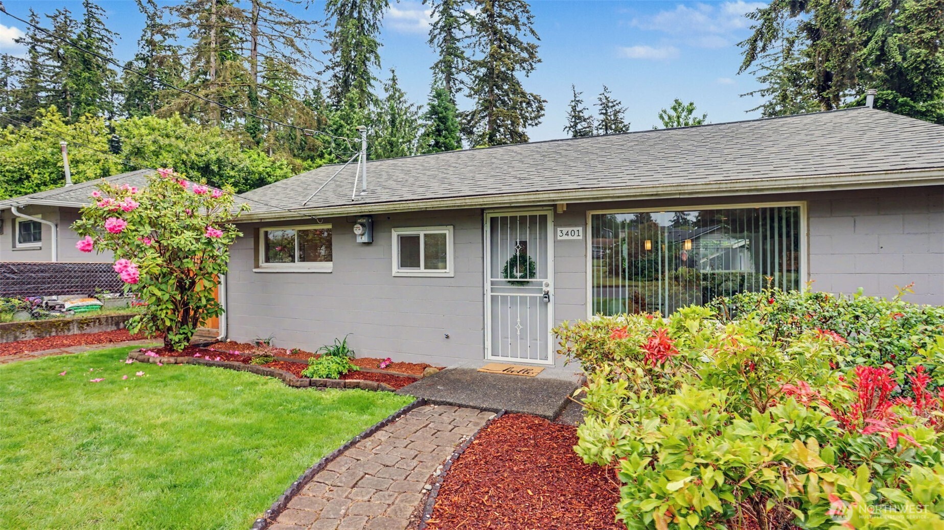 3401 Northeast 8th Street Renton, WA 98056 - Photo 2 of 28