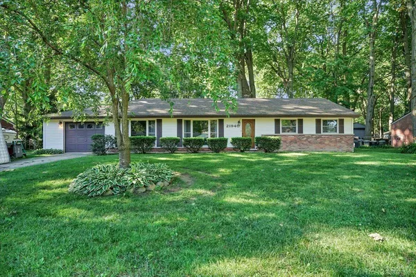 $269,900 | 21940 Ulrich Street, Clinton Township, MI 48036