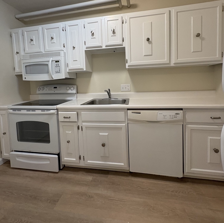 17 Davis Road, Unit A 11 Acton, MA 01720 - Photo 2 of 11 Gallery Image 2
