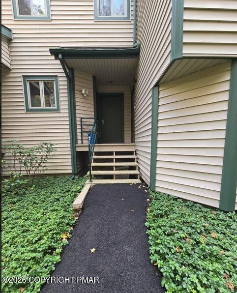 352 Hollow Road, Unit 11 East Stroudsburg, PA 18302 - Photo 2 of 12 Screenshot 2026-06-18 105932