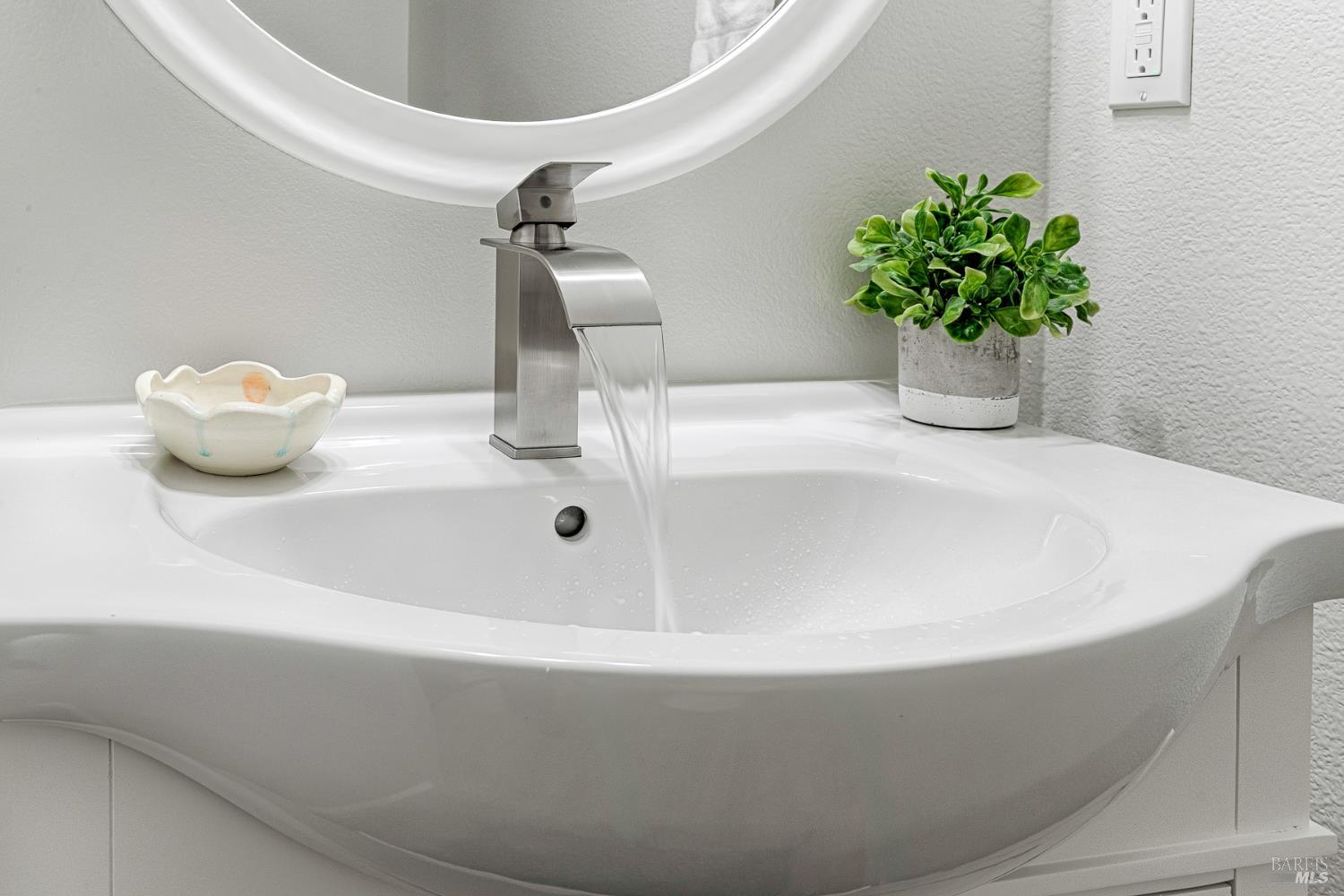 1964 Las Ventanas Drive Santa Rosa, CA 95407 - Photo 19 of 36 a close view of sink