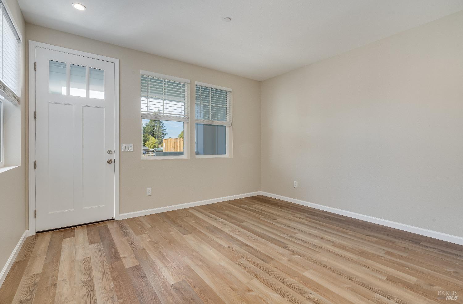 1964 Las Ventanas Drive Santa Rosa, CA 95407 - Photo 5 of 38