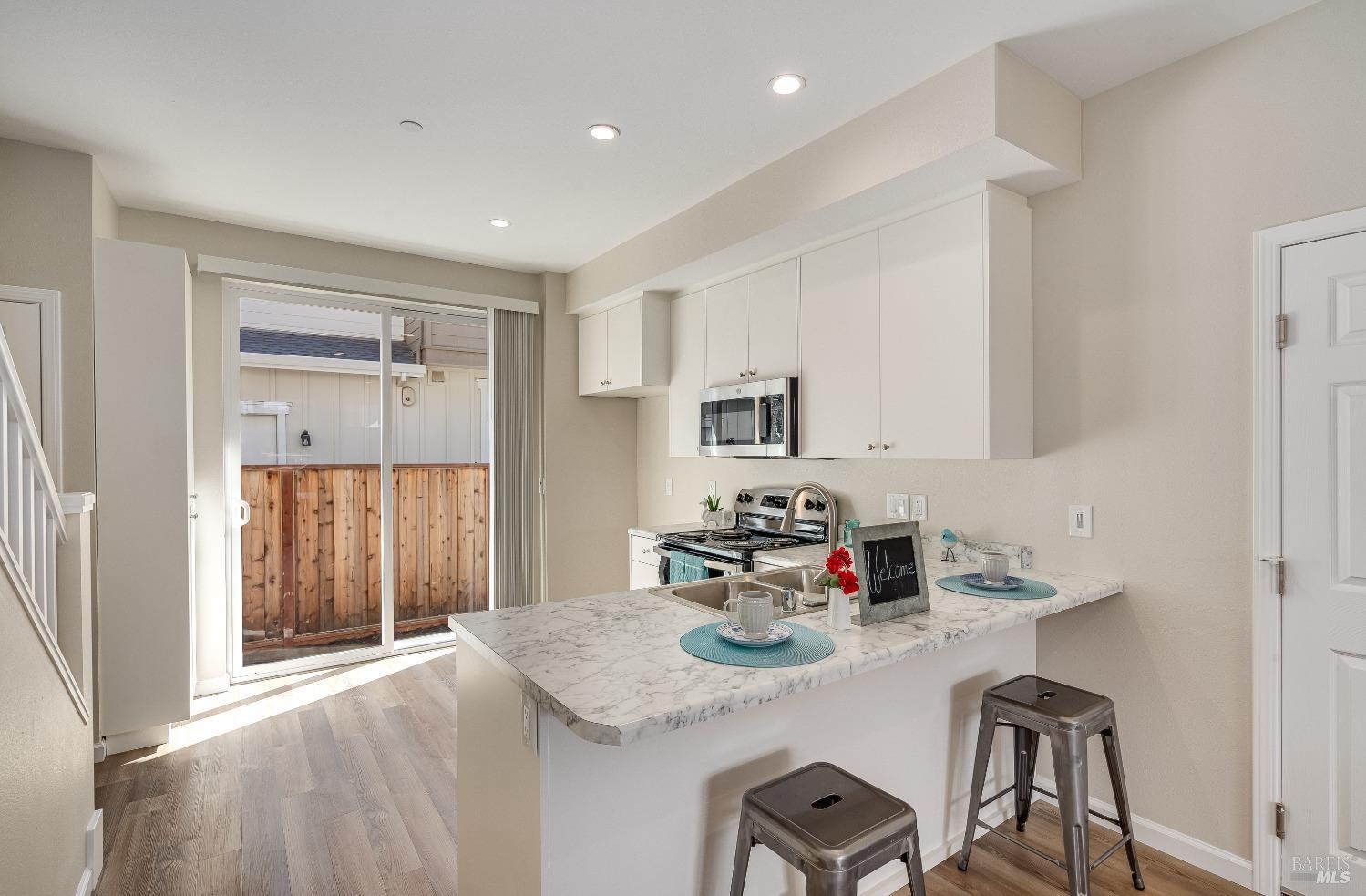 1964 Las Ventanas Drive Santa Rosa, CA 95407 - Photo 10 of 38