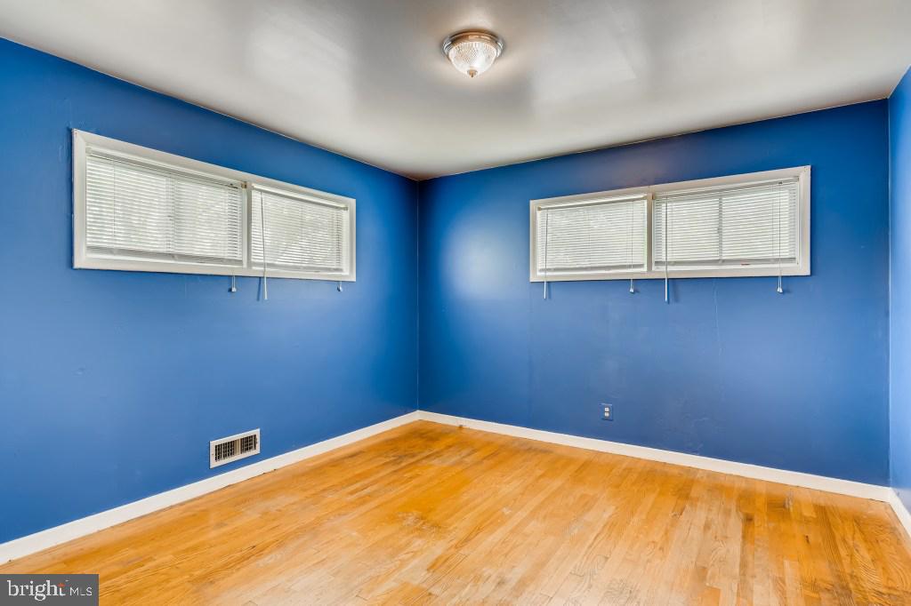 6308 Tramore Road Baltimore, MD 21214 - Photo 11 of 22