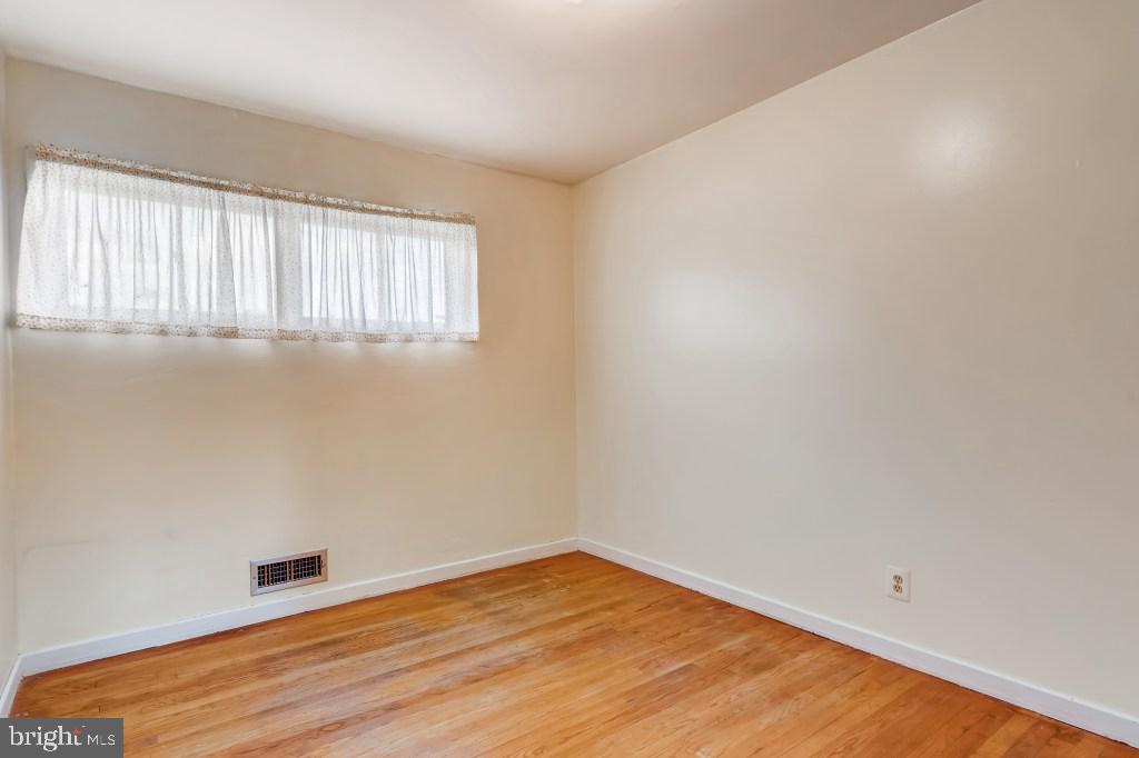 6308 Tramore Road Baltimore, MD 21214 - Photo 12 of 22