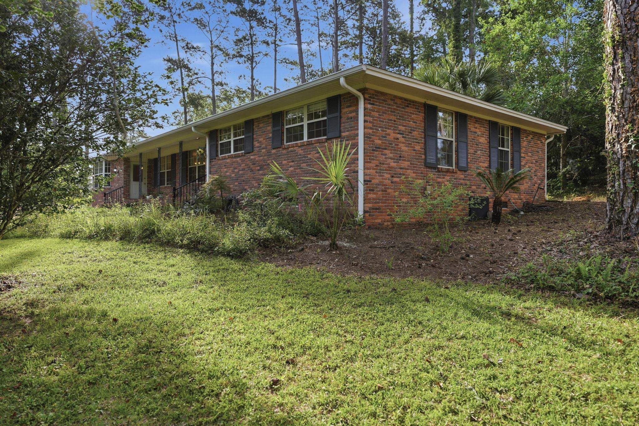 1923 Sharon Road Tallahassee, FL 32303 - Photo 4 of 52