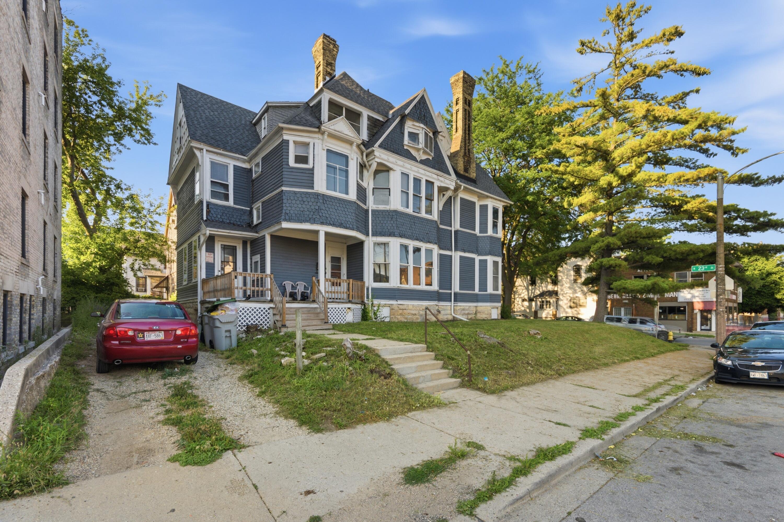807 North 23rd Street Milwaukee, WI 53233 - Photo 24 of 26 23rdSt_022
