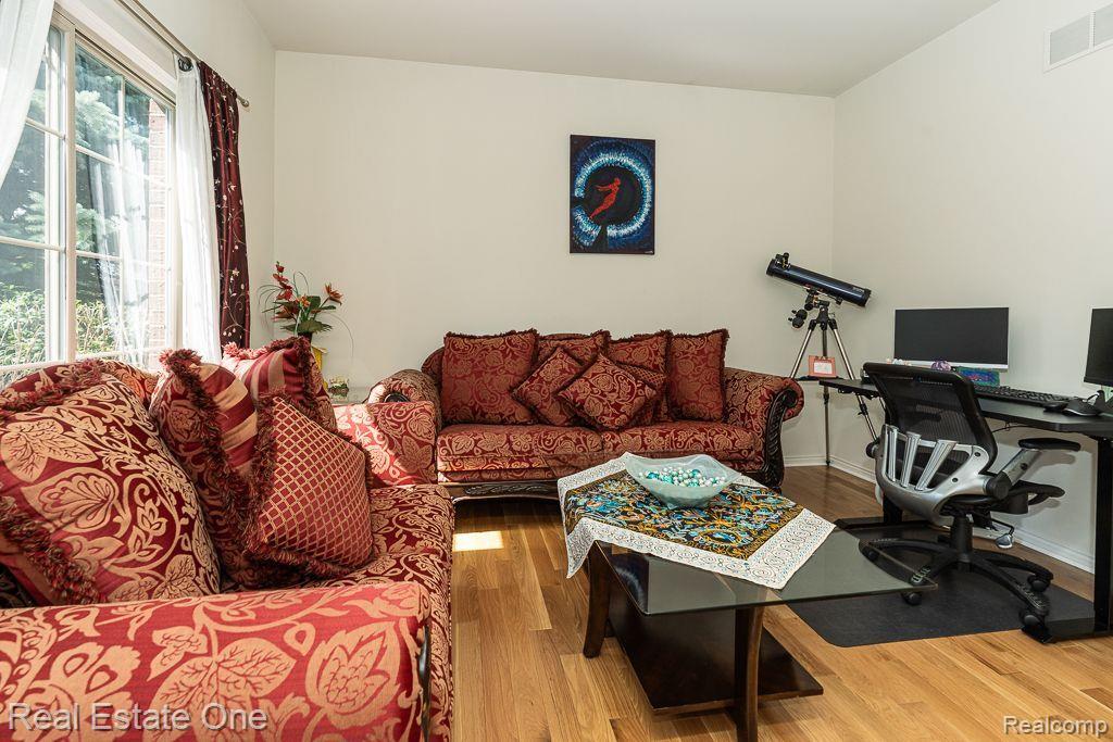 985 Monterey Ln. Rochester Hills, MI 48307 - Photo 23 of 54