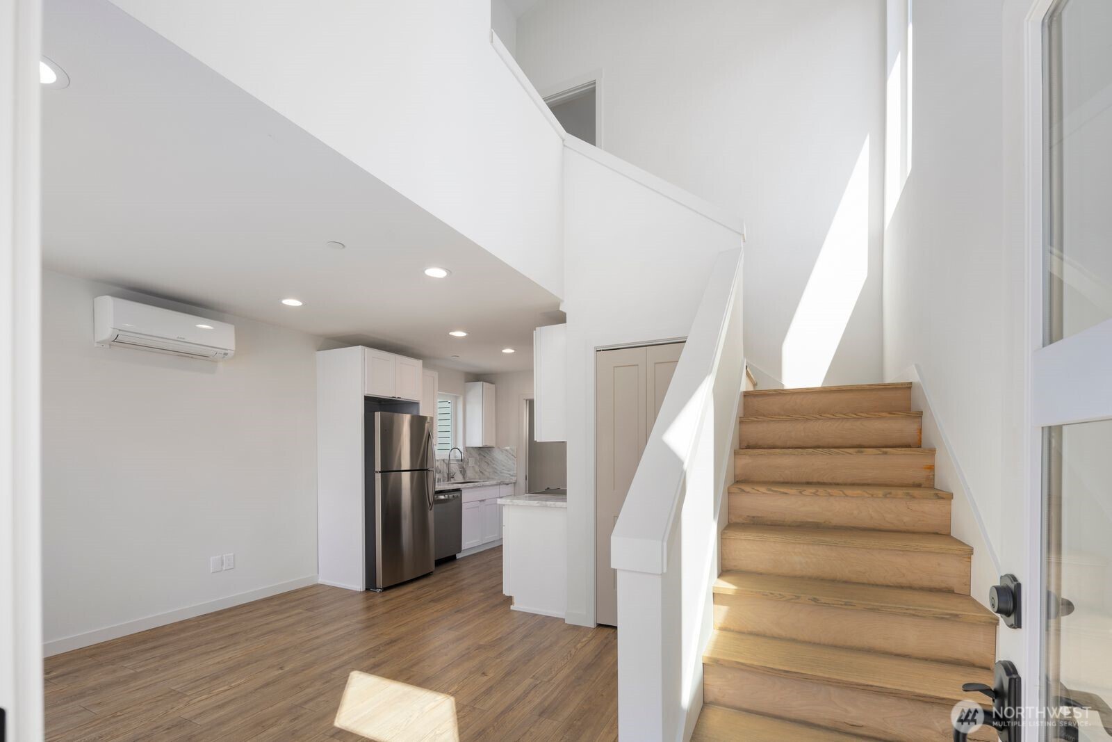 1251 Southwest 151st Street Seattle, WA 98166 - Photo 4 of 27