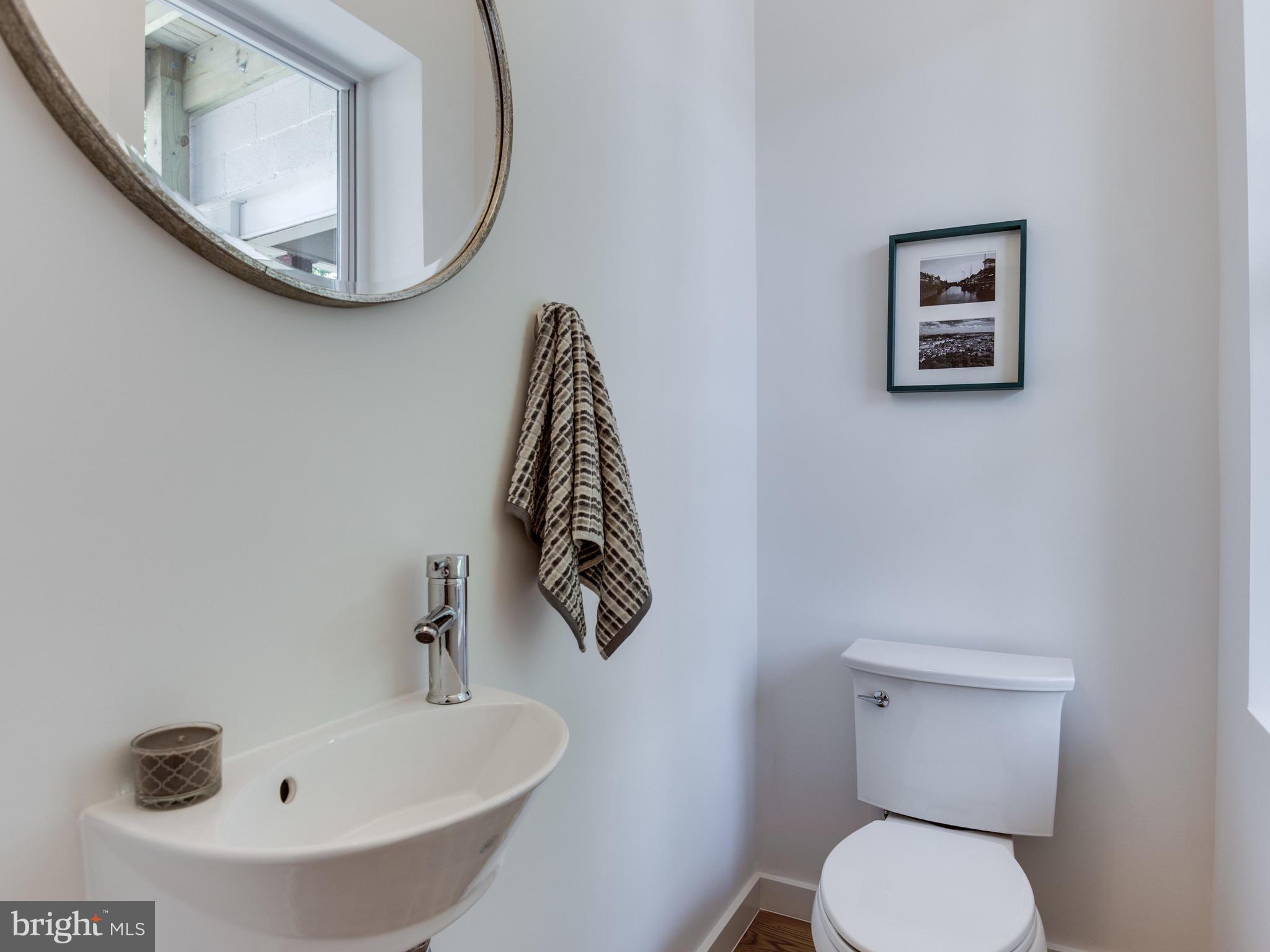 59 Randolph Place Northwest, Unit 1 Washington, DC 20001 - Photo 11 of 23 Powder Room