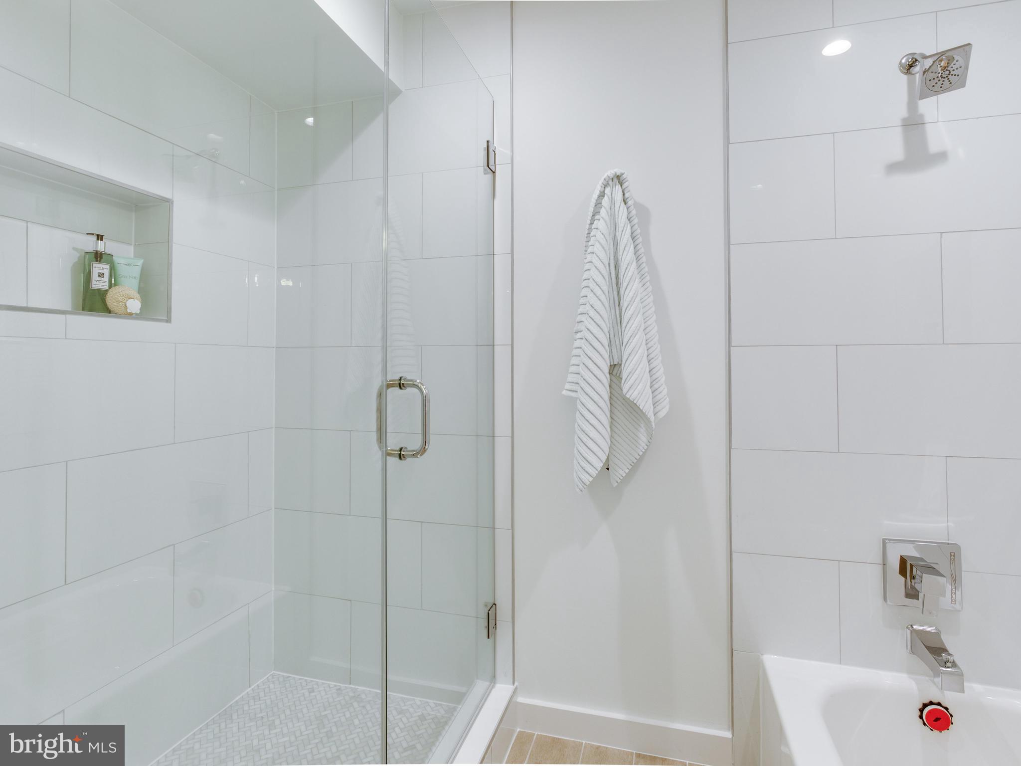 59 Randolph Place Northwest, Unit 1 Washington, DC 20001 - Photo 15 of 23 Bath (Master)