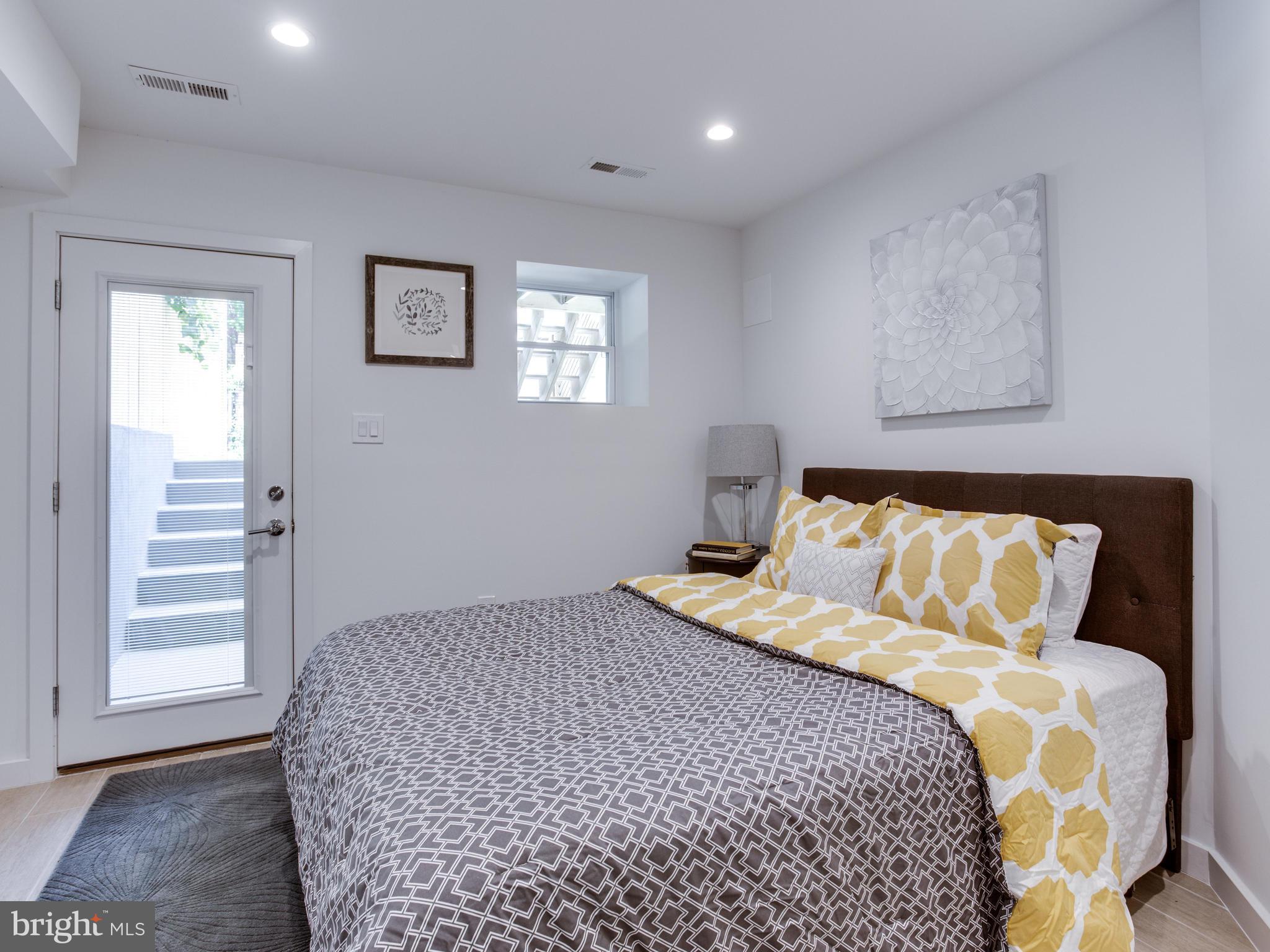 59 Randolph Place Northwest, Unit 1 Washington, DC 20001 - Photo 18 of 23 Guest Bedroom