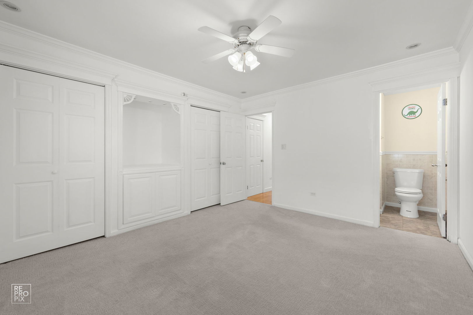 5151 North East River Road, Unit 331D Chicago, IL 60656 - Photo 7 of 10