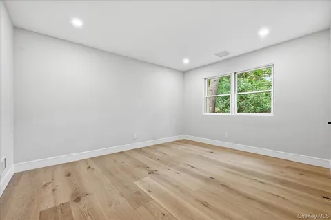 $2,195,000 | 4 Short Path, Nissequogue, NY 11780