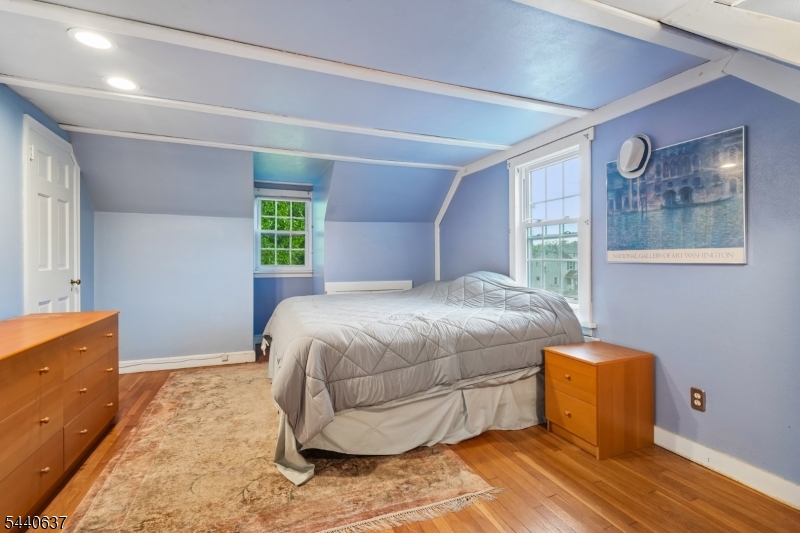 688 Greenbrook Road North Plainfield, NJ 07063 - Photo 15 of 37