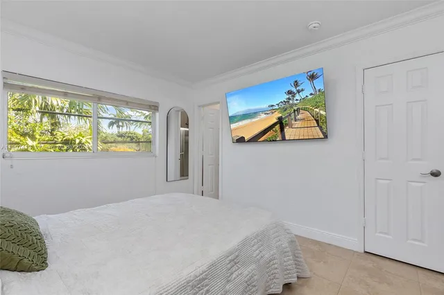 $2,900 | 81 Edgewater Drive, Unit 203, Coral Gables, FL 33133