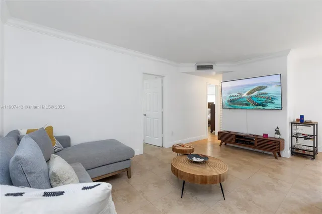 $2,900 | 81 Edgewater Drive, Unit 203, Coral Gables, FL 33133