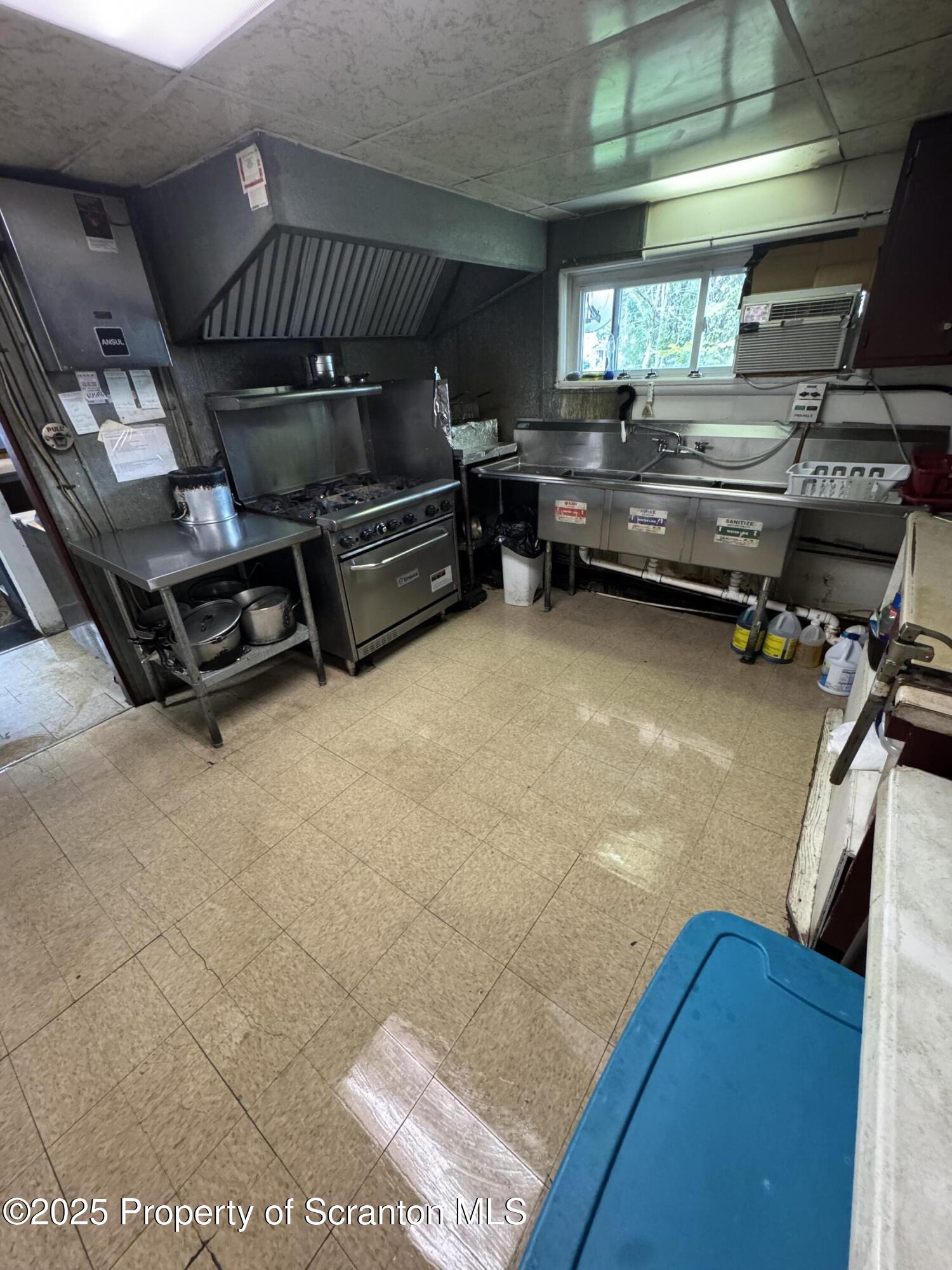 47 Broad Street New Milford, PA 18834 - Photo 15 of 65 IMG_9108