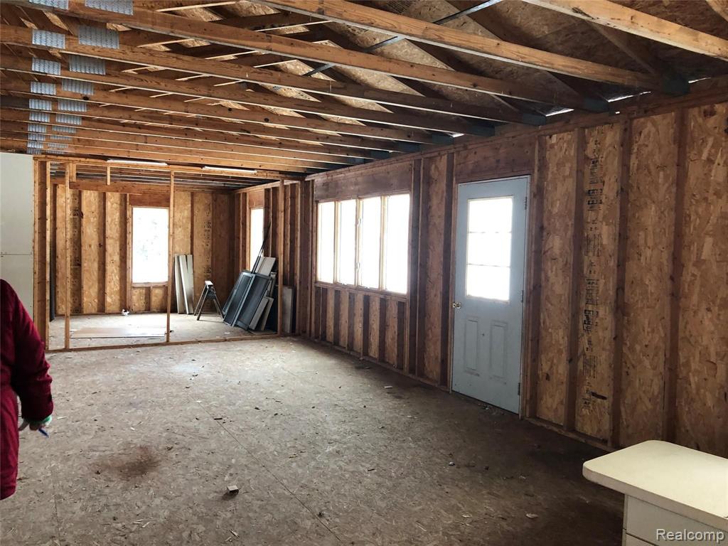 9262 North Lakeshore Road Port Austin, MI 48467 - Photo 7 of 11