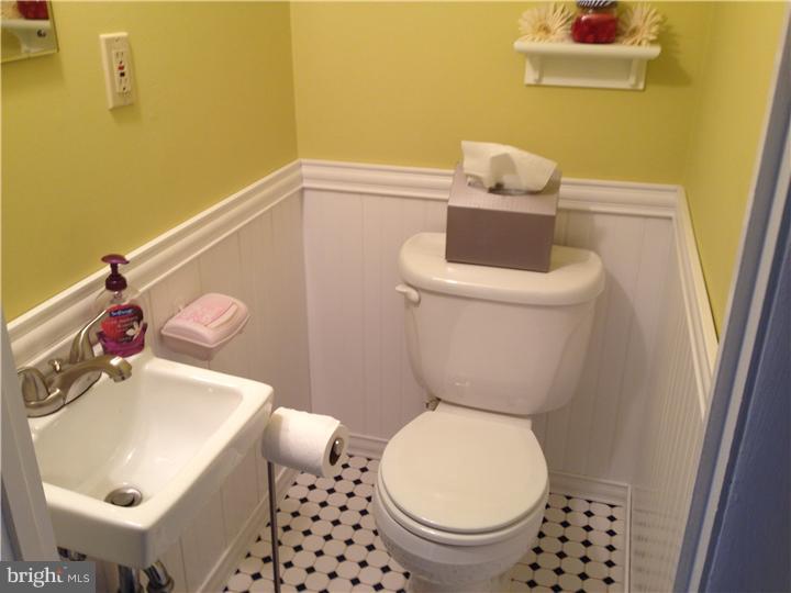 3470 Holyoke Road Philadelphia, PA 19114 - Photo 8 of 14 Gallery Image 8
