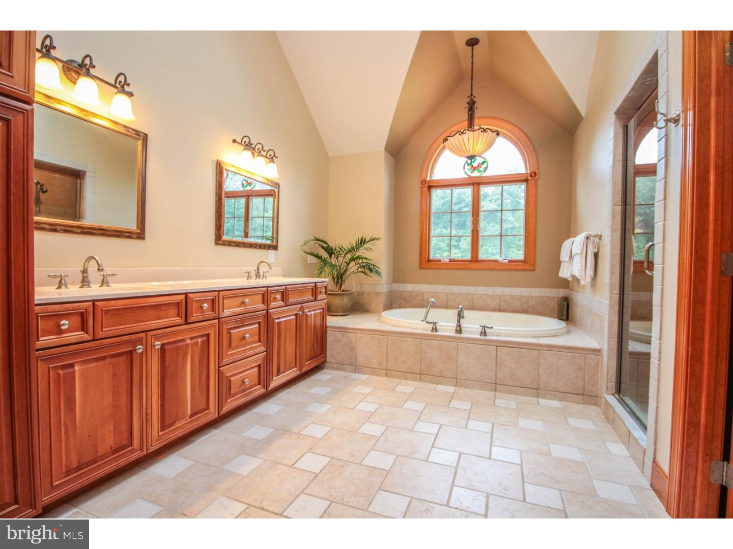 755 Quaker Plain Road Bangor, PA 18013 - Photo 17 of 25 Gallery Image 17