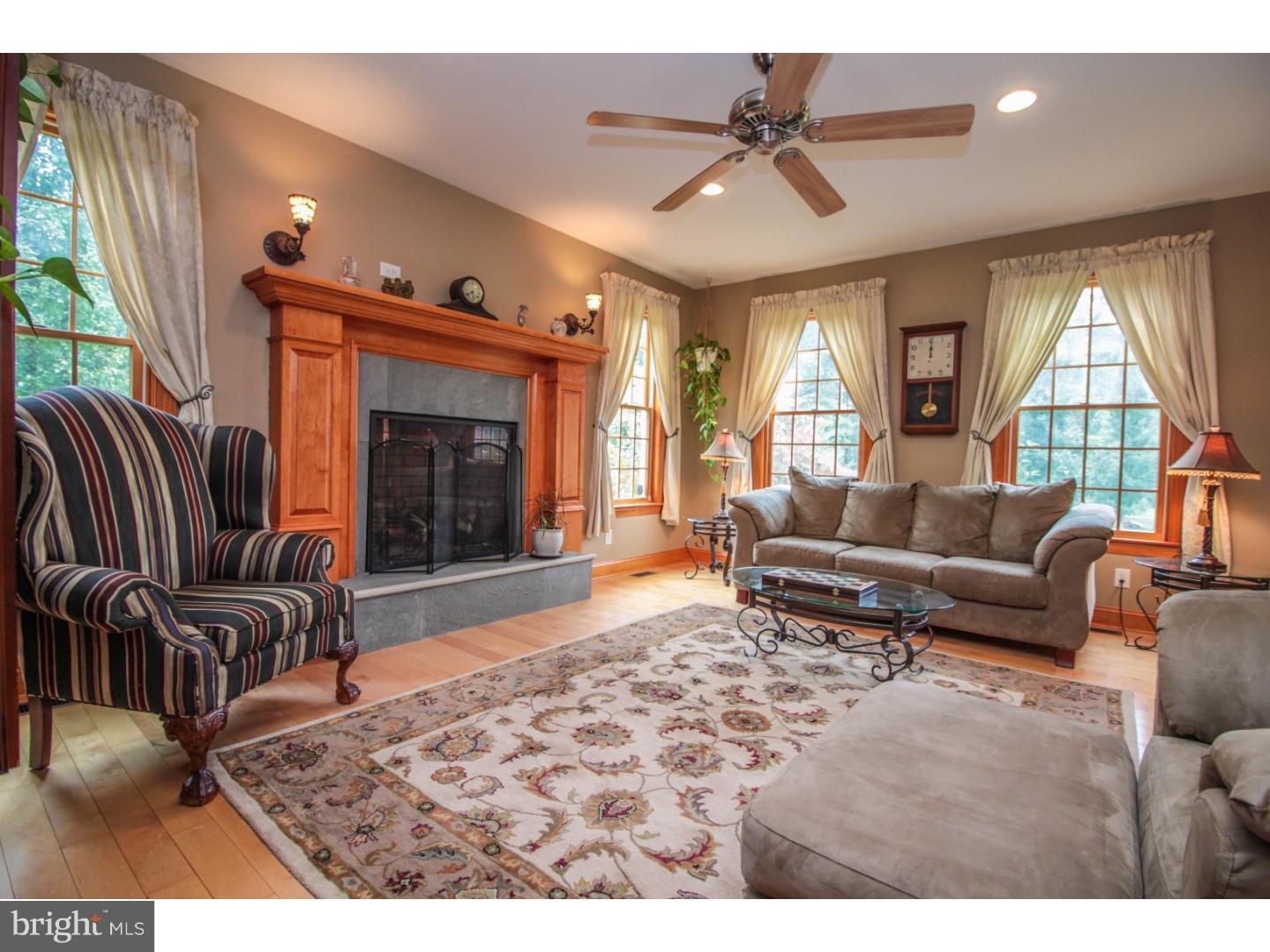 755 Quaker Plain Road Bangor, PA 18013 - Photo 4 of 25 Gallery Image 4