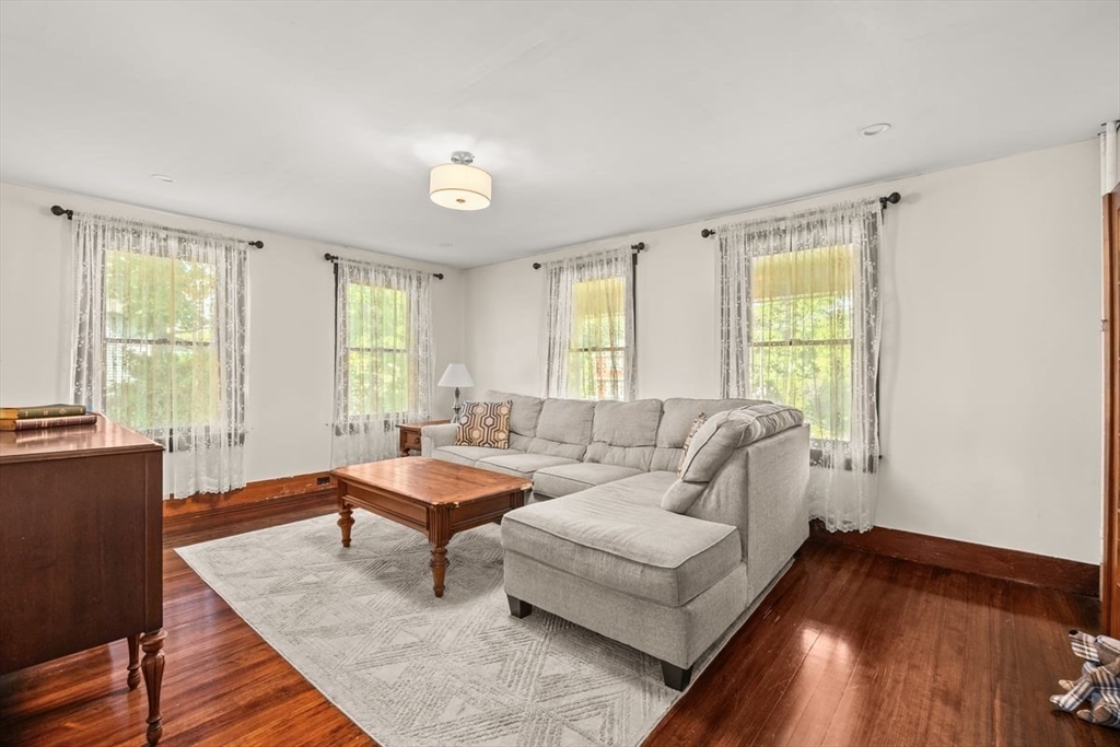10 Great Neck Road Wareham, MA 02558 - Photo 13 of 21