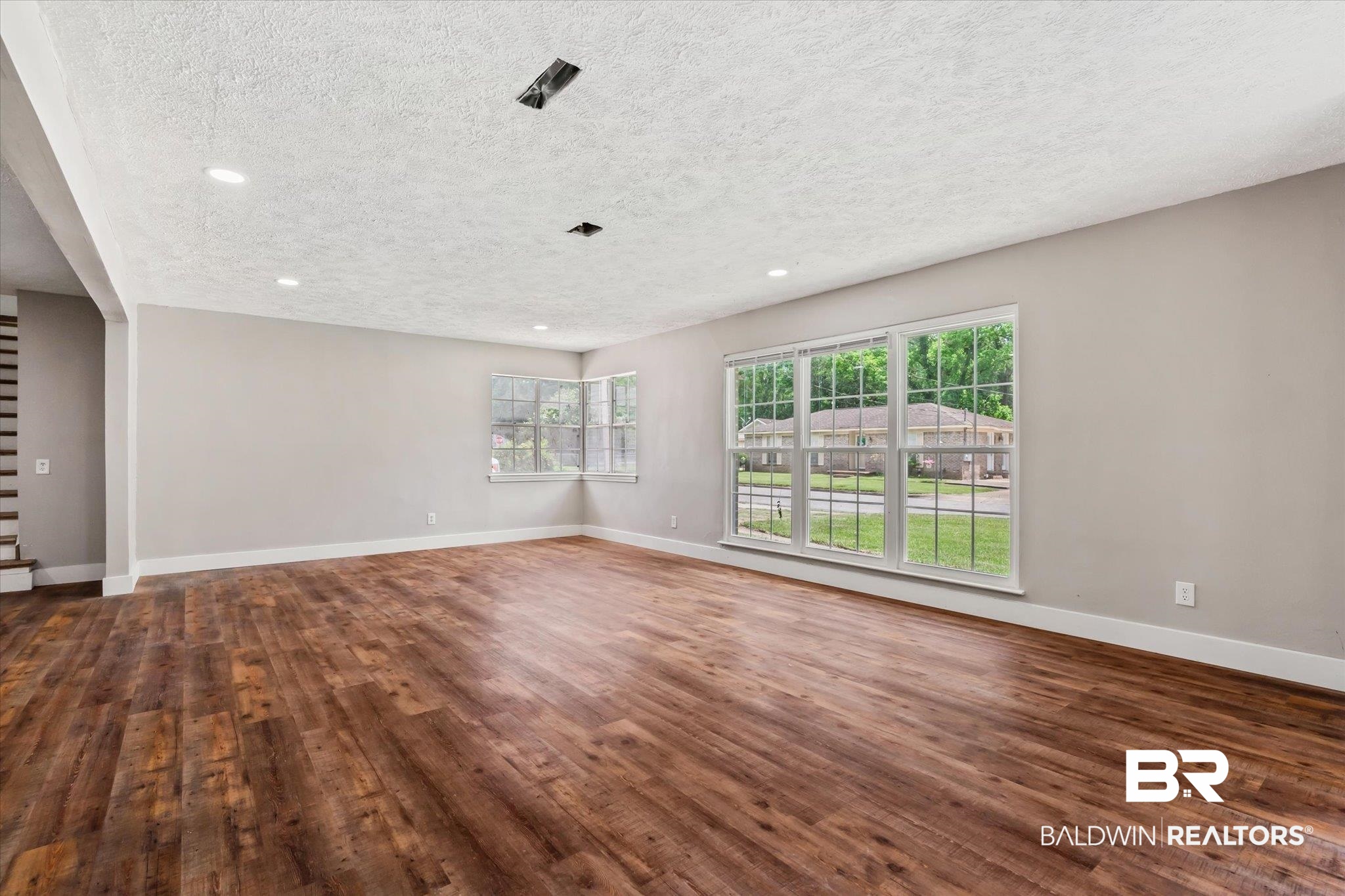 2008 Jones Avenue Mobile, AL 36617 - Photo 4 of 20
