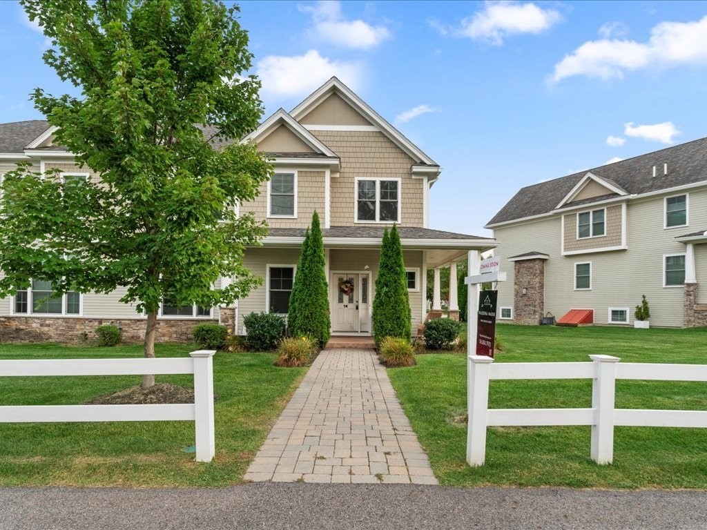 14 St James Drive, Unit 14 Andover, MA 01810 - Photo 1 of 42