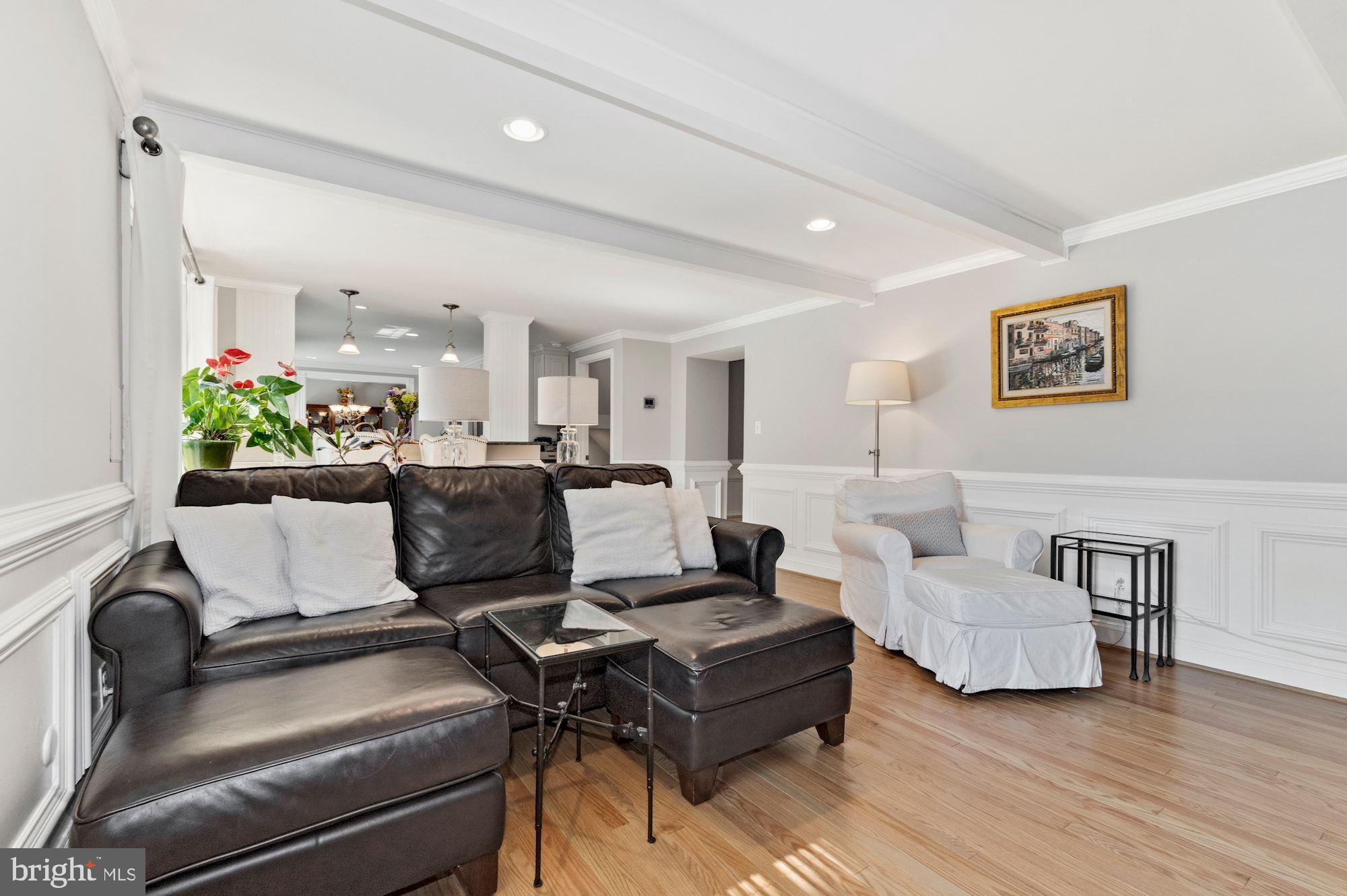 2416 Stratton Drive Potomac, MD 20854 - Photo 12 of 43