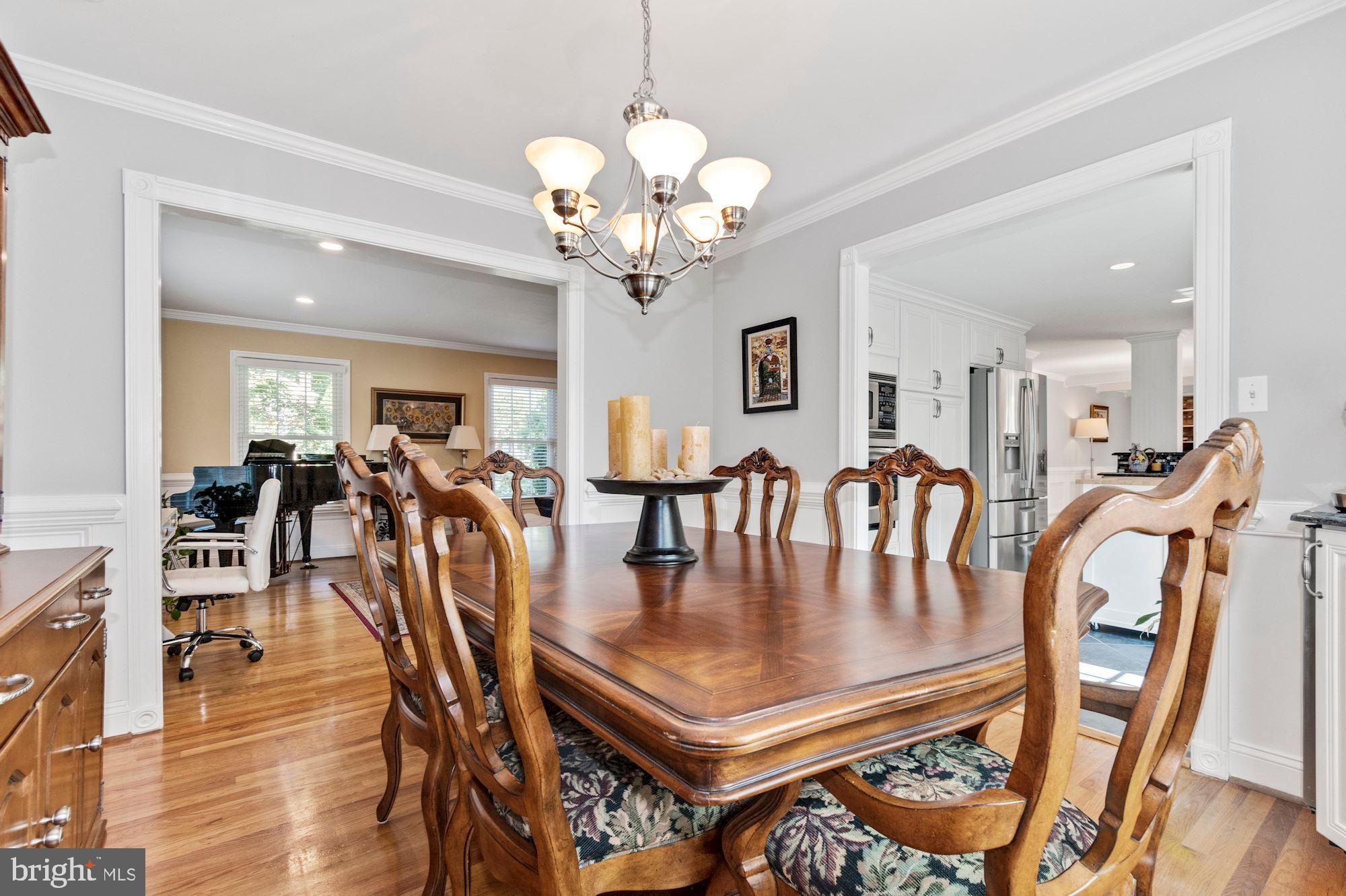 2416 Stratton Drive Potomac, MD 20854 - Photo 15 of 43