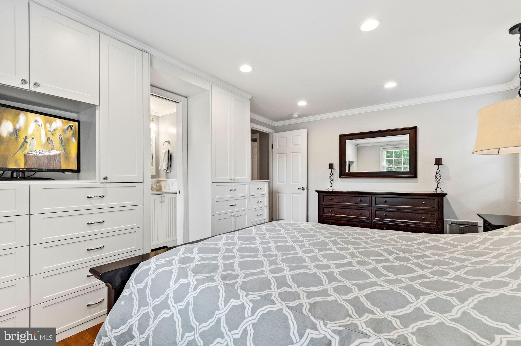 2416 Stratton Drive Potomac, MD 20854 - Photo 20 of 43