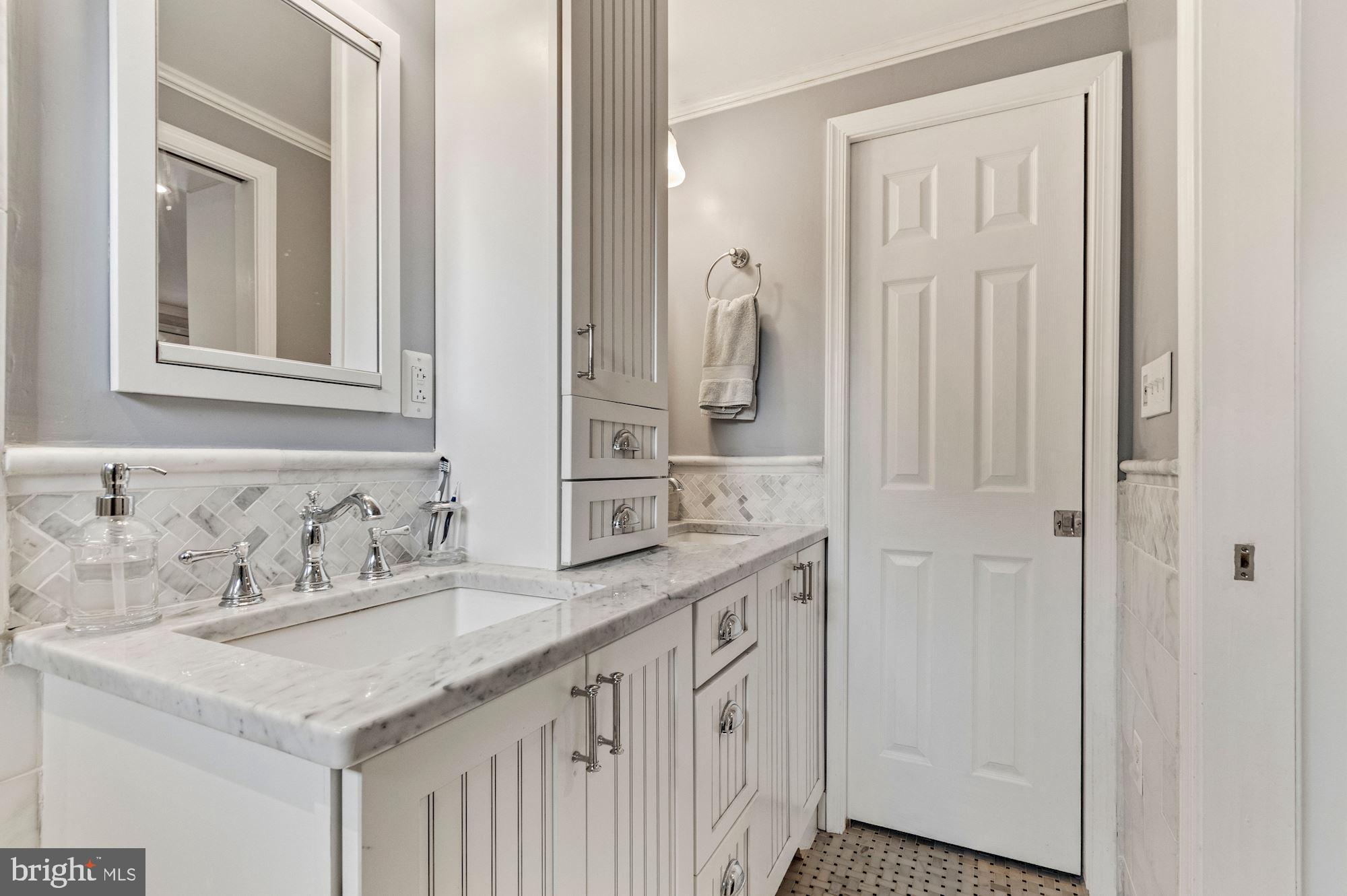 2416 Stratton Drive Potomac, MD 20854 - Photo 21 of 43