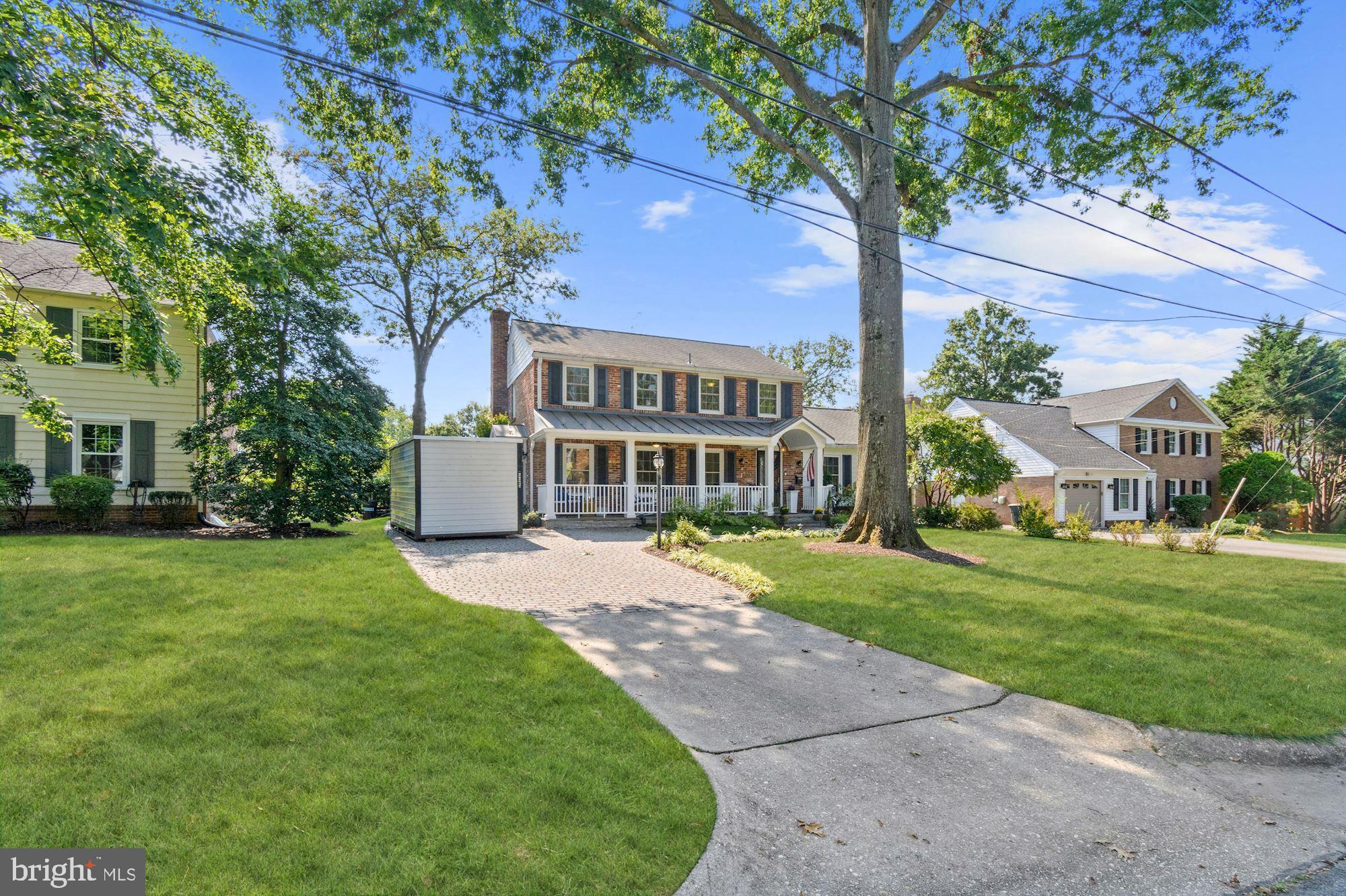 2416 Stratton Drive Potomac, MD 20854 - Photo 3 of 43