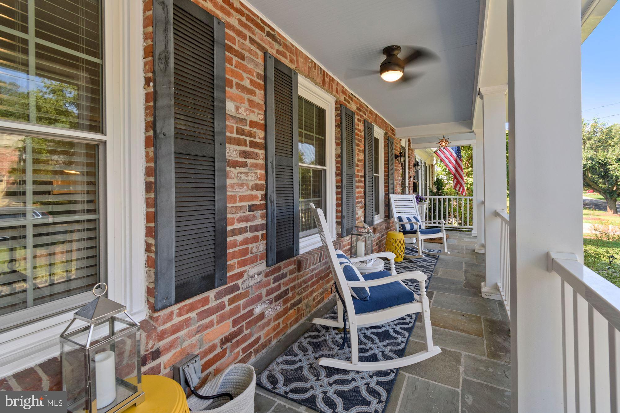 2416 Stratton Drive Potomac, MD 20854 - Photo 4 of 43