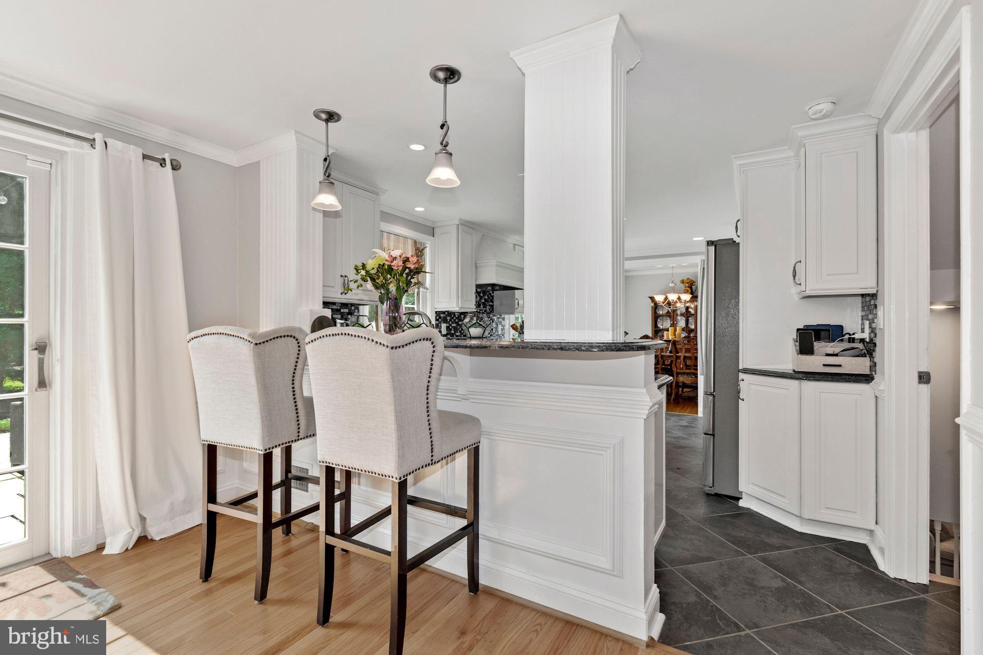 2416 Stratton Drive Potomac, MD 20854 - Photo 9 of 43