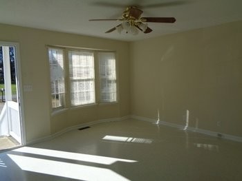 102 Tennessee Avenue Oak Grove, KY 42262 - Photo 2 of 7 a view of a bathroom with a bathtub