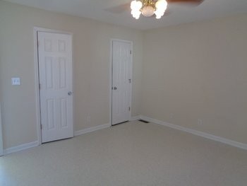 102 Tennessee Avenue Oak Grove, KY 42262 - Photo 6 of 7 a view of an empty room