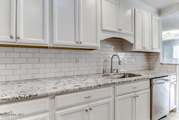 $2,600 | 103 West Kilarny Road, Wilmington, NC 28409