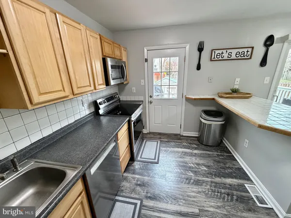 $365,000 | 1056 Saybrook Harbour, Pasadena, MD 21122