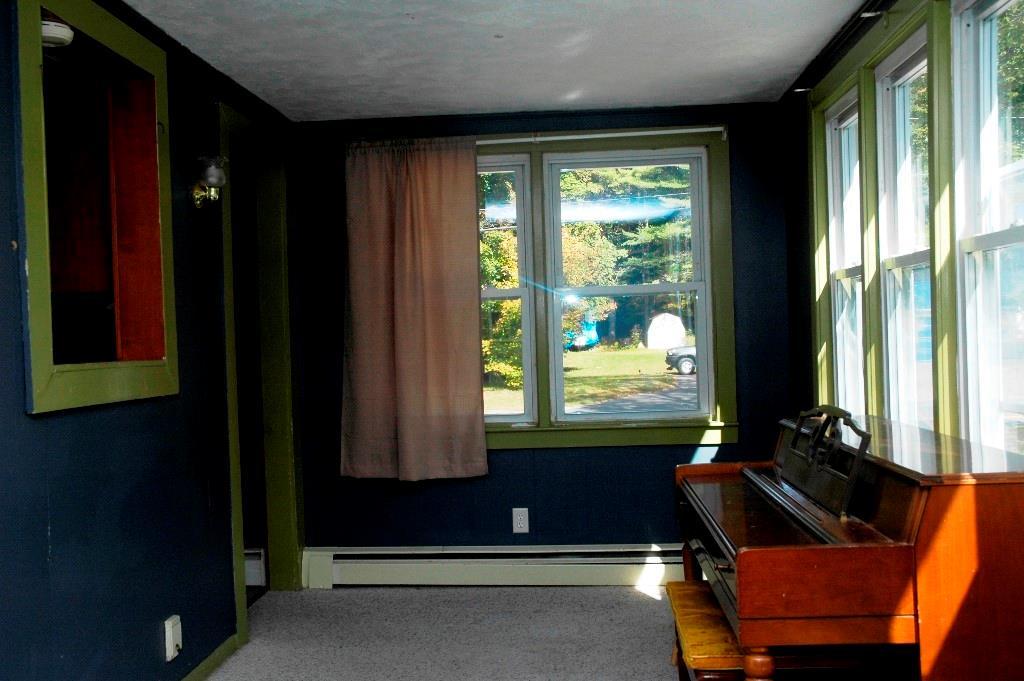 83 Waterville Road Norridgewock, ME 04957 - Photo 18 of 26 Sunroom