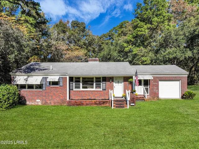 $242,000 | 11575 Cottageville Highway, Cottageville, SC 29435