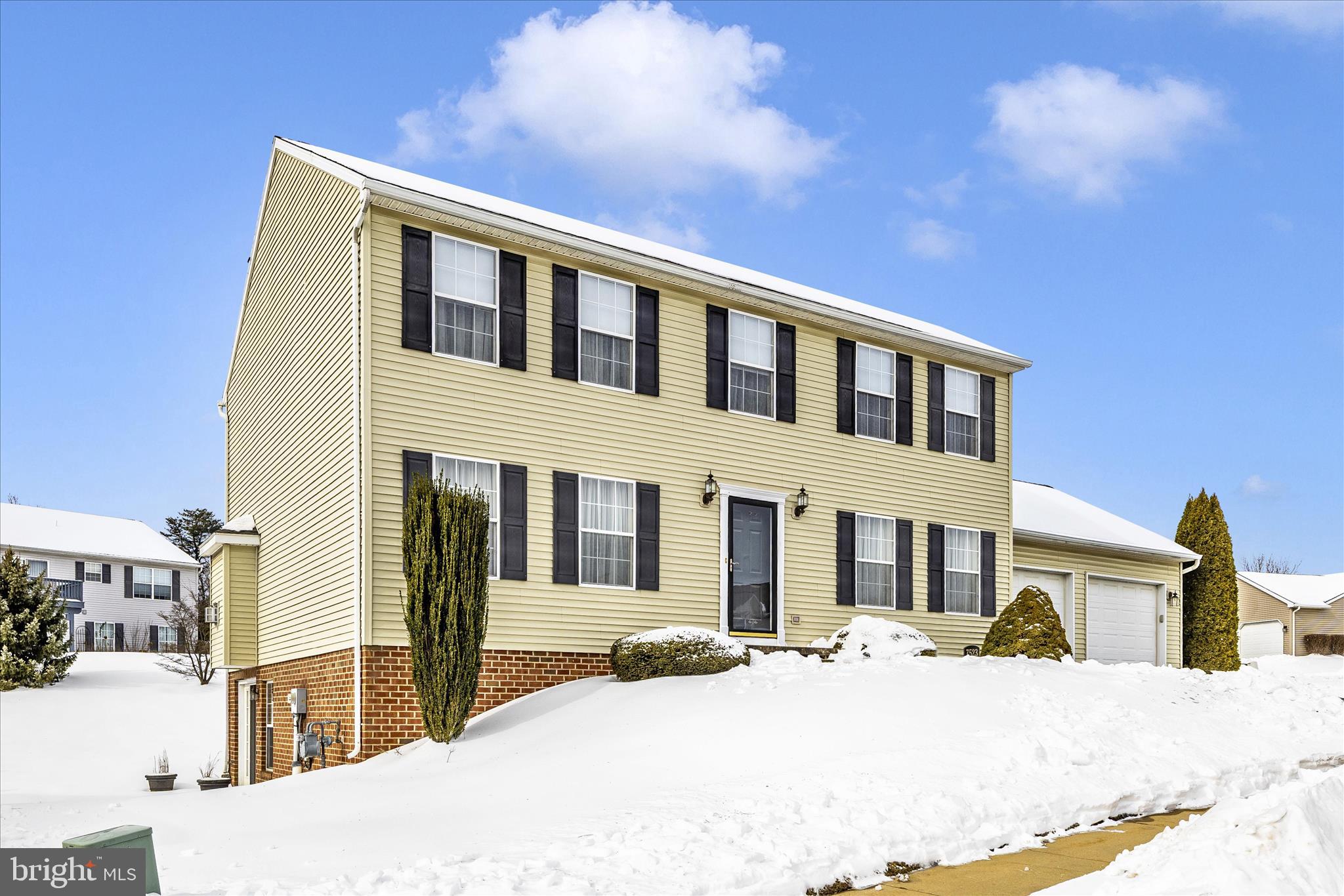 7523 Seneca Ridge Drive York, PA 17403 - Photo 51 of 55 Exterior Front