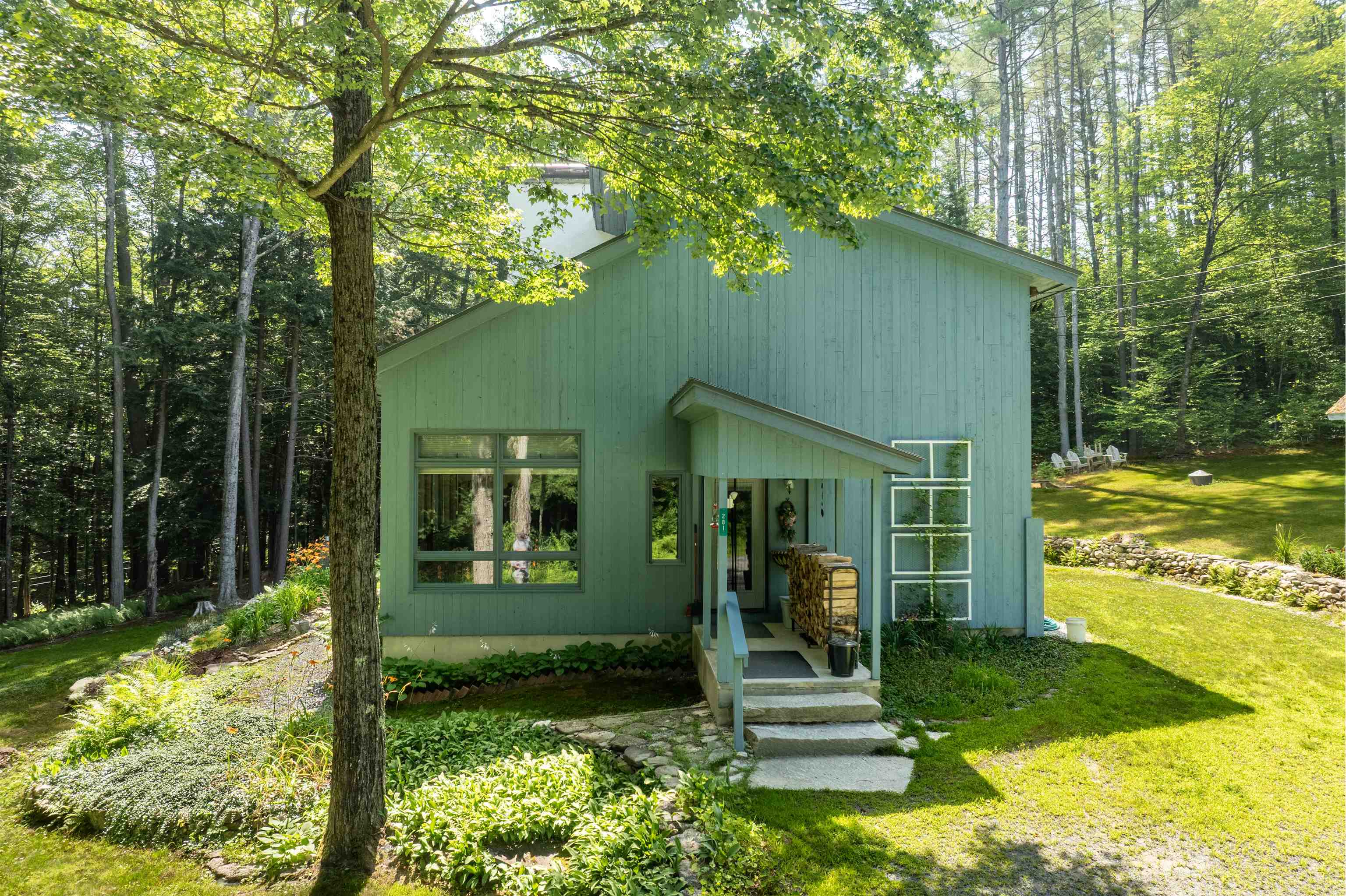 281 Evergreen Terrace Springfield, VT 05156 - Photo 3 of 49