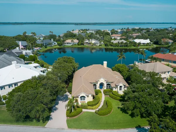 $8,500 | 125 Riverway Drive, Vero Beach, FL 32963