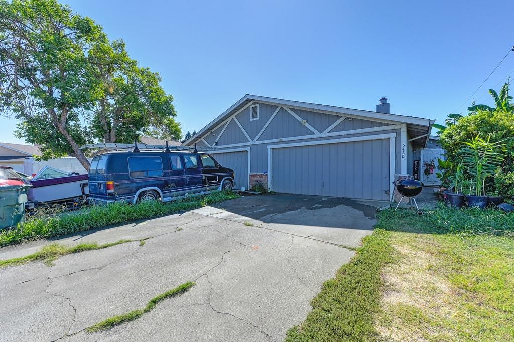 5420 Romulan Court, Sacramento, CA 95823 Compass