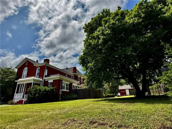 $544,900 | 1618 State Street, Lexington, MO 64067