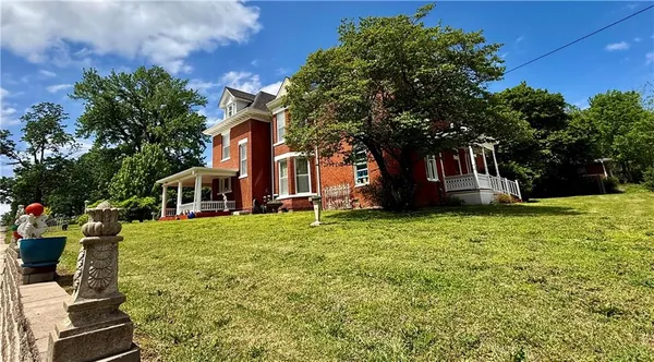 $544,900 | 1618 State Street, Lexington, MO 64067