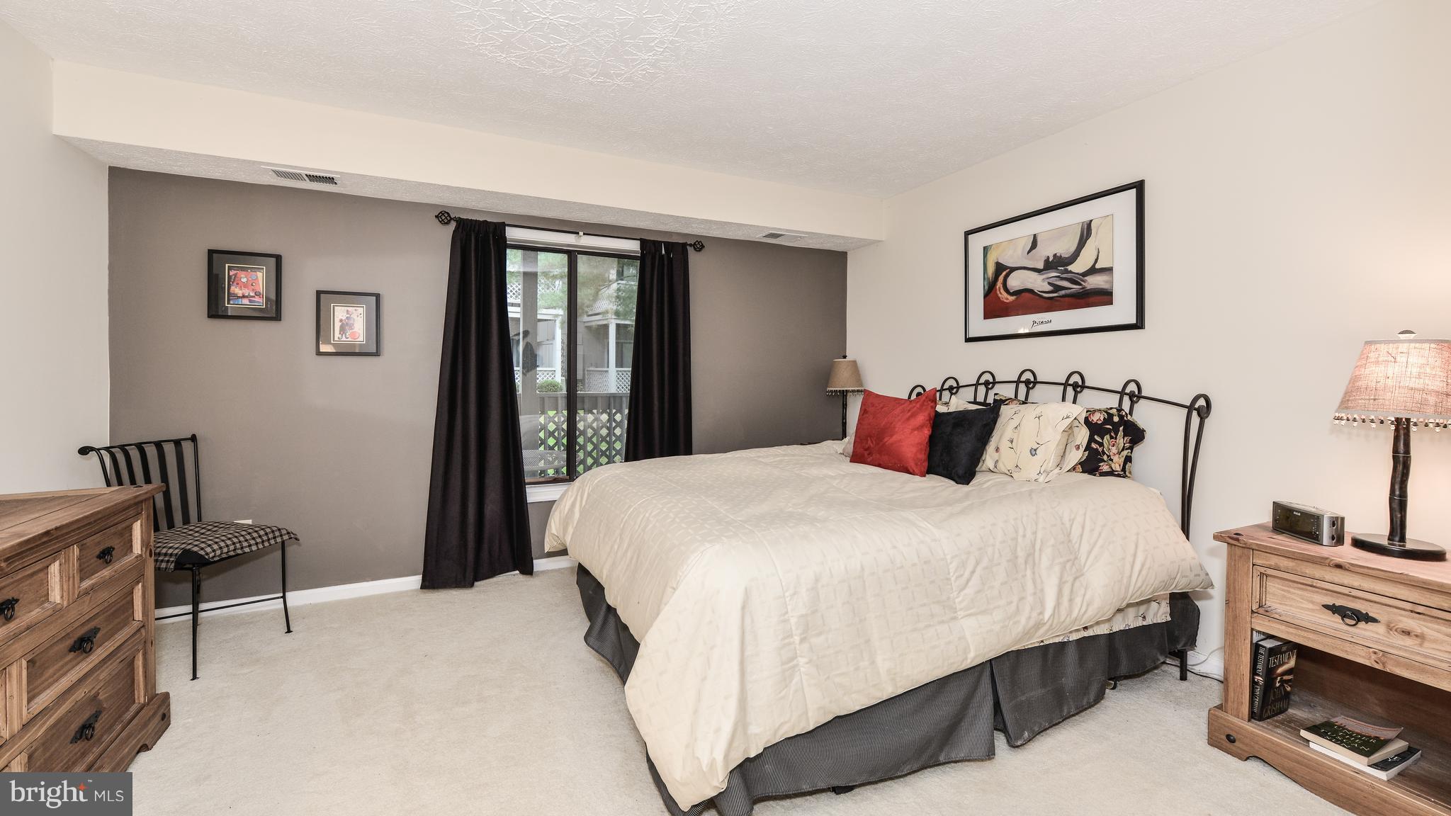 2281 Hunter's Run Drive, Unit 2281 Reston, VA 20191 - Photo 13 of 28 Bedroom (Master)